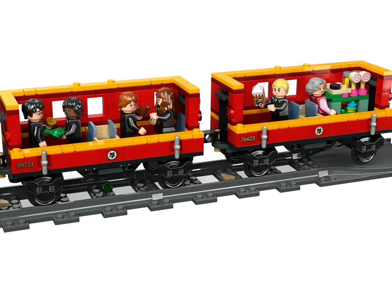 Hogwarts Express and Hogsmead Station 76423
