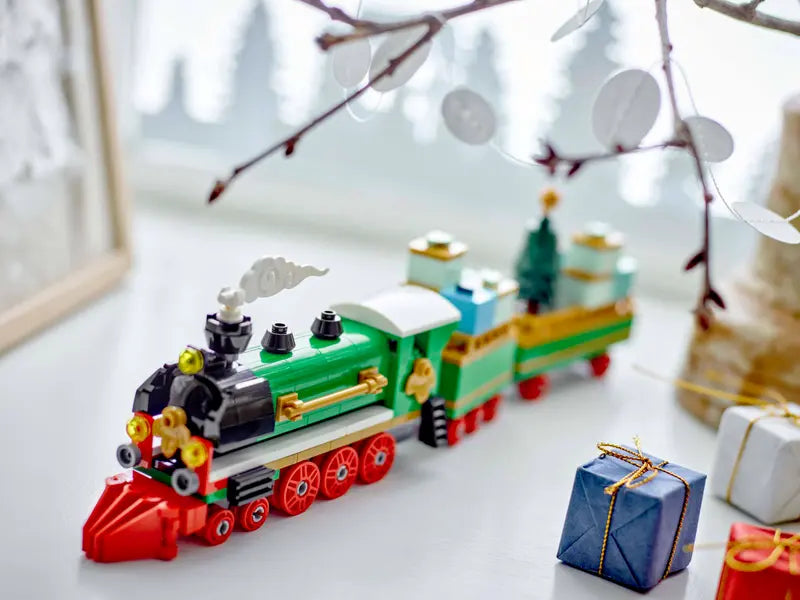 Winter Holiday Train 40700