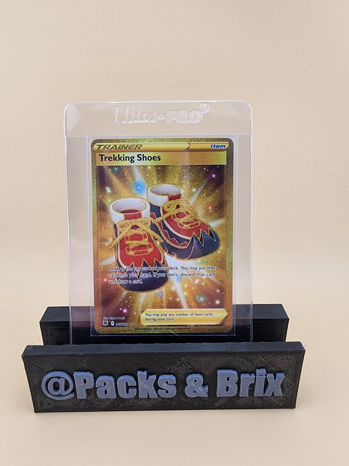 Trekking Shoes Secret Rare 215/189 Pokemon Astral Radiance Gold Full Art Holo NM