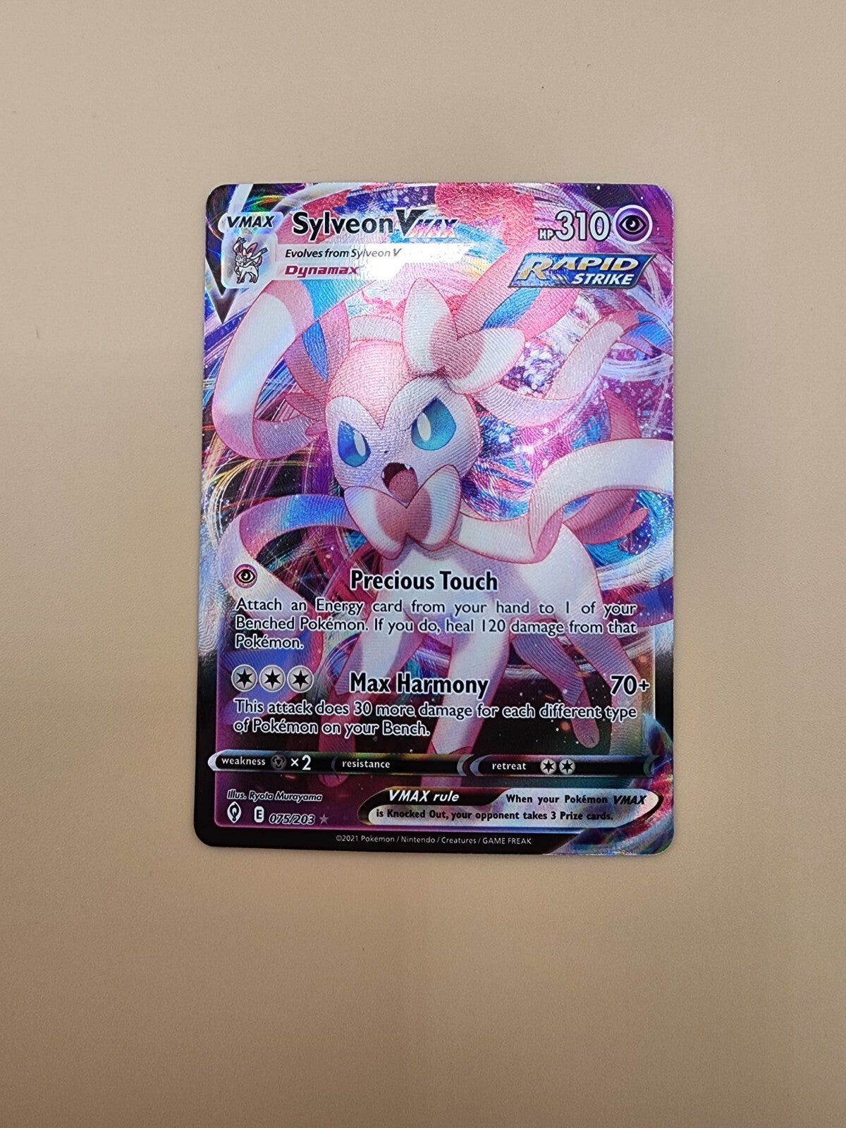 Sylveon VMAX 075/203 Swsh07: Evolving Skies Holo NM