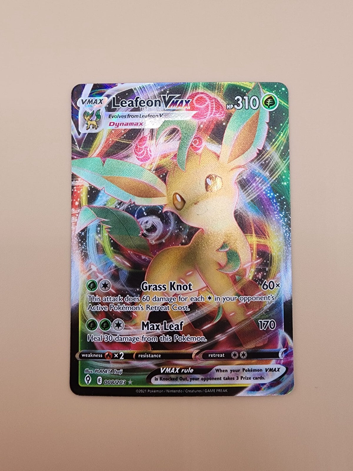 Leafeon VMAX 008/203 Swsh07: Evolving Skies Holo Near Mint (NM)