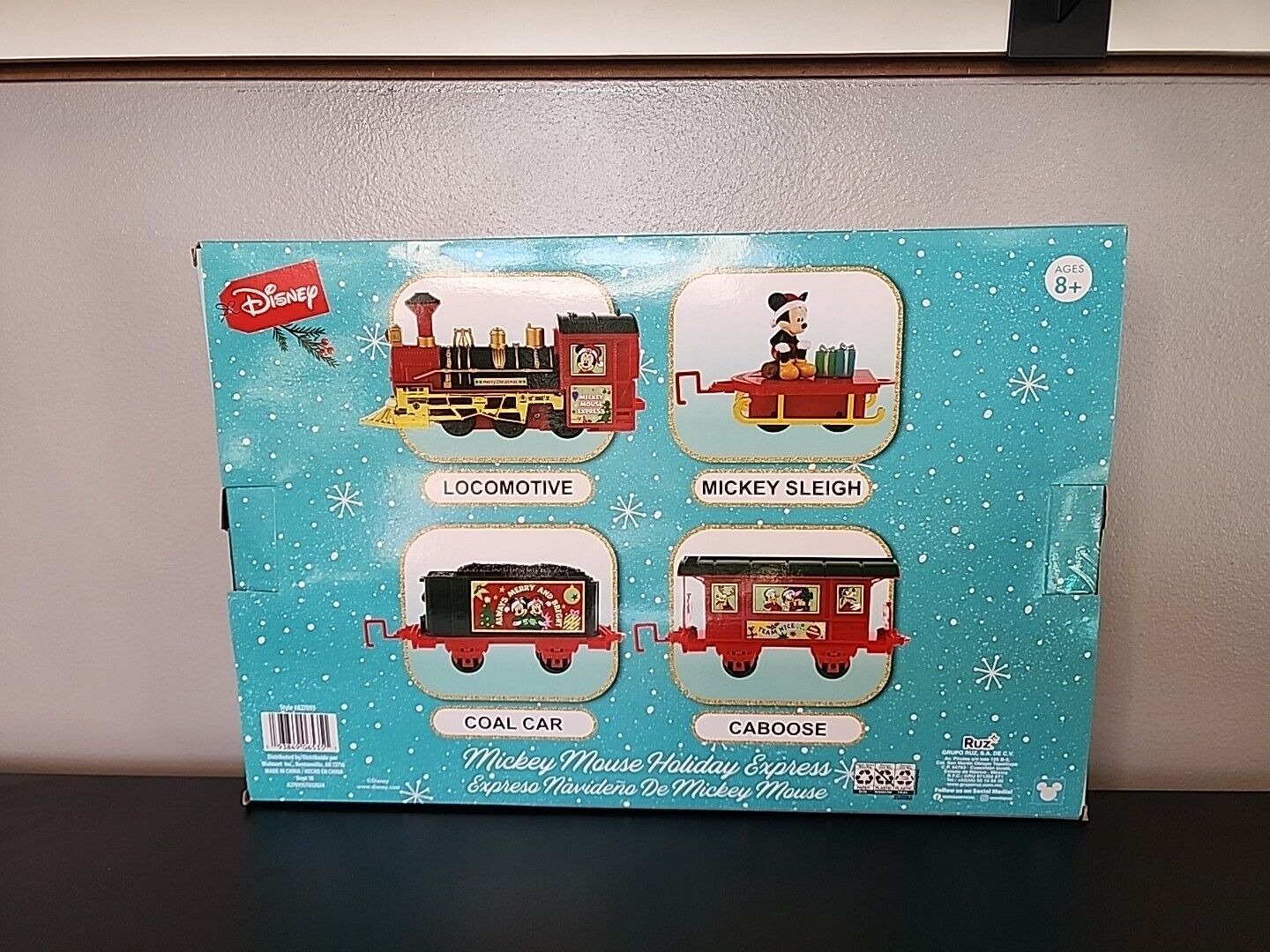 Disney MICKEY MOUSE  Holiday Christmas EXPRESS Train Set 12 piece set NEW IN BOX