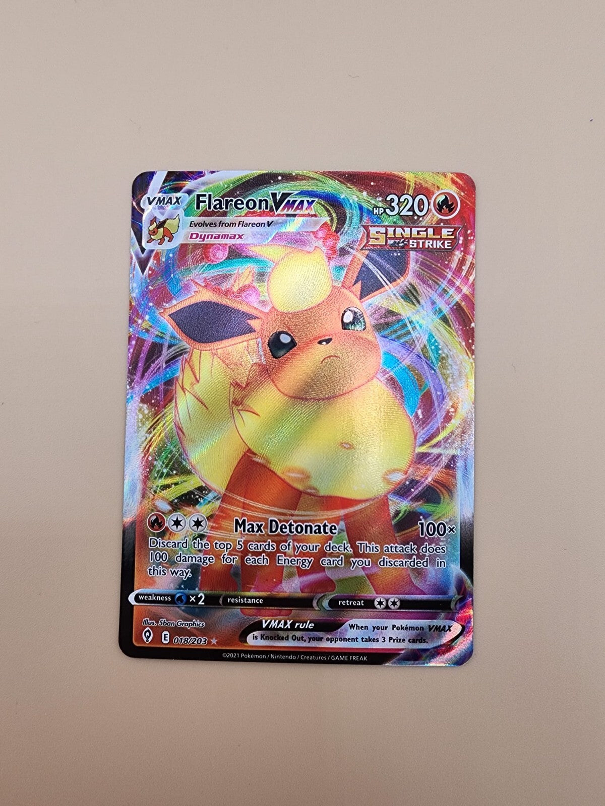 Flareon VMAX 018/203 Swsh07: Evolving Skies Holo Near Mint  (NM)