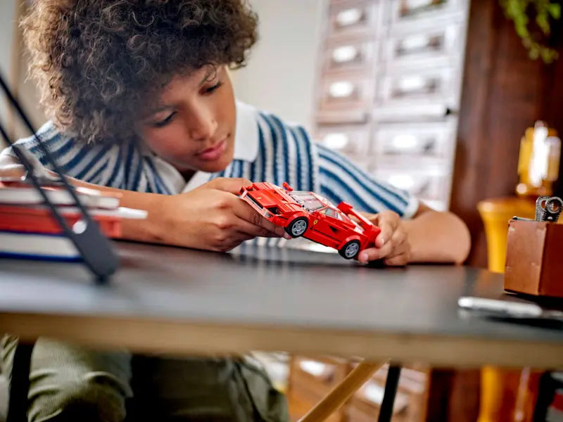 Ferrari F40 76934