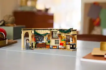 Hogwarts Castle: Room of Requirement 40770