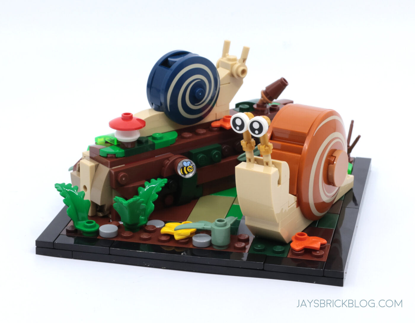 Friendly Snails 40788